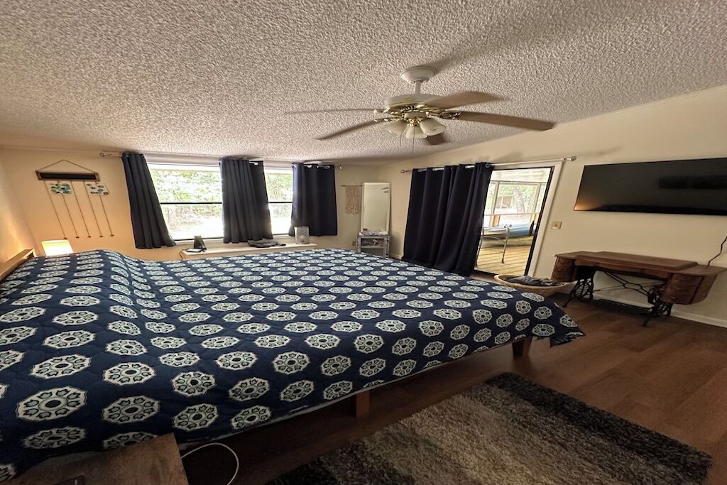 Photo of Bedroom in High Springs
