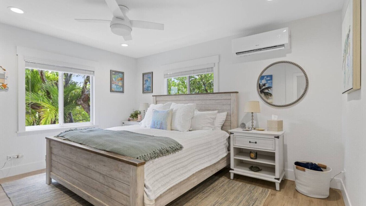 Photo of Bedroom in Indian Waterways