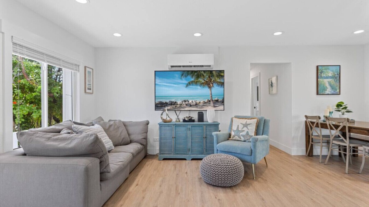 Photo of Livingroom in Indian Waterways