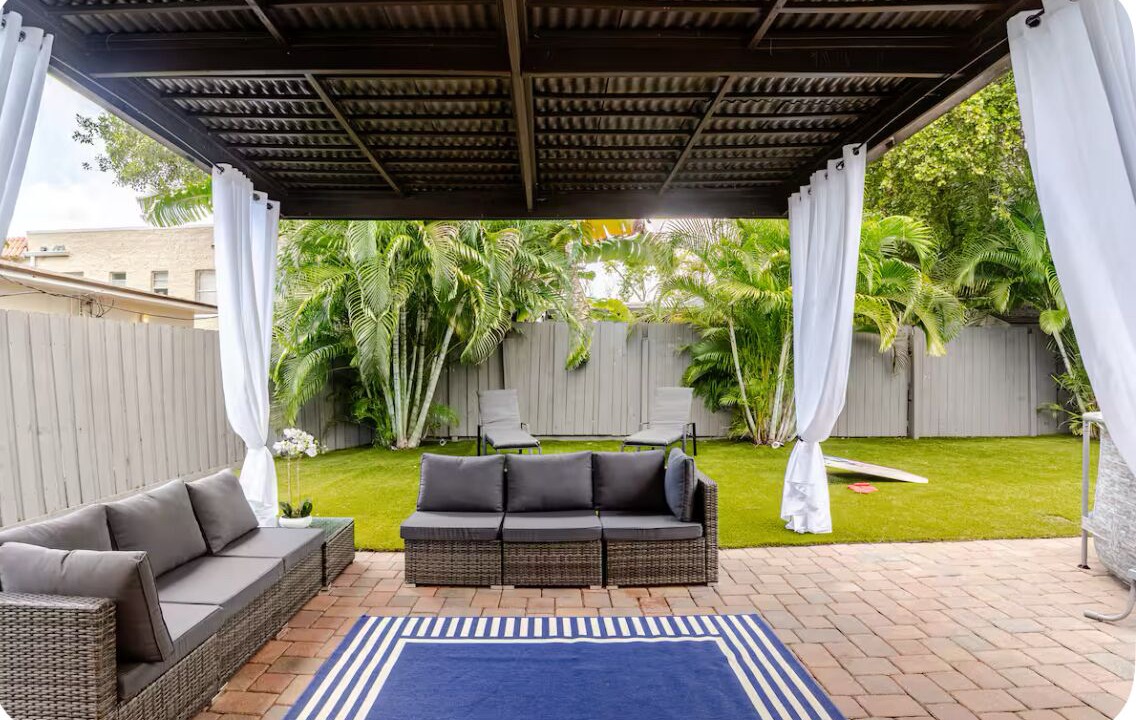 Photo of Patio Balcony in The Roads