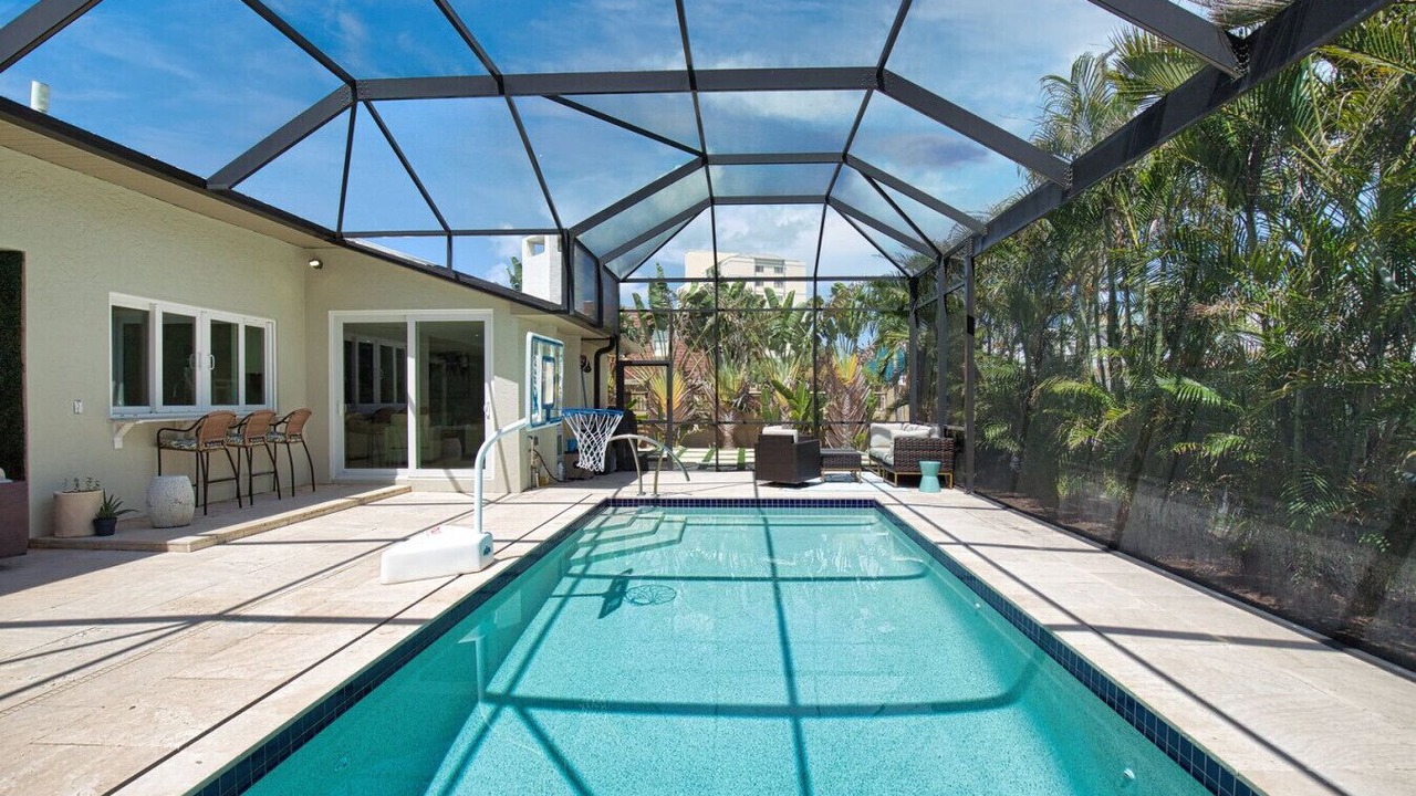 Photo of Outdoor in Golden Beach