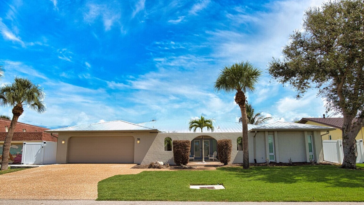 Photo of Outdoor in Golden Beach