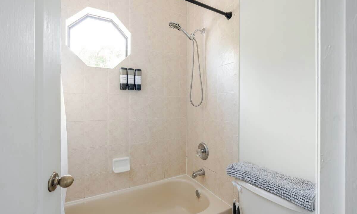 Photo of Bathroom in Tamiami