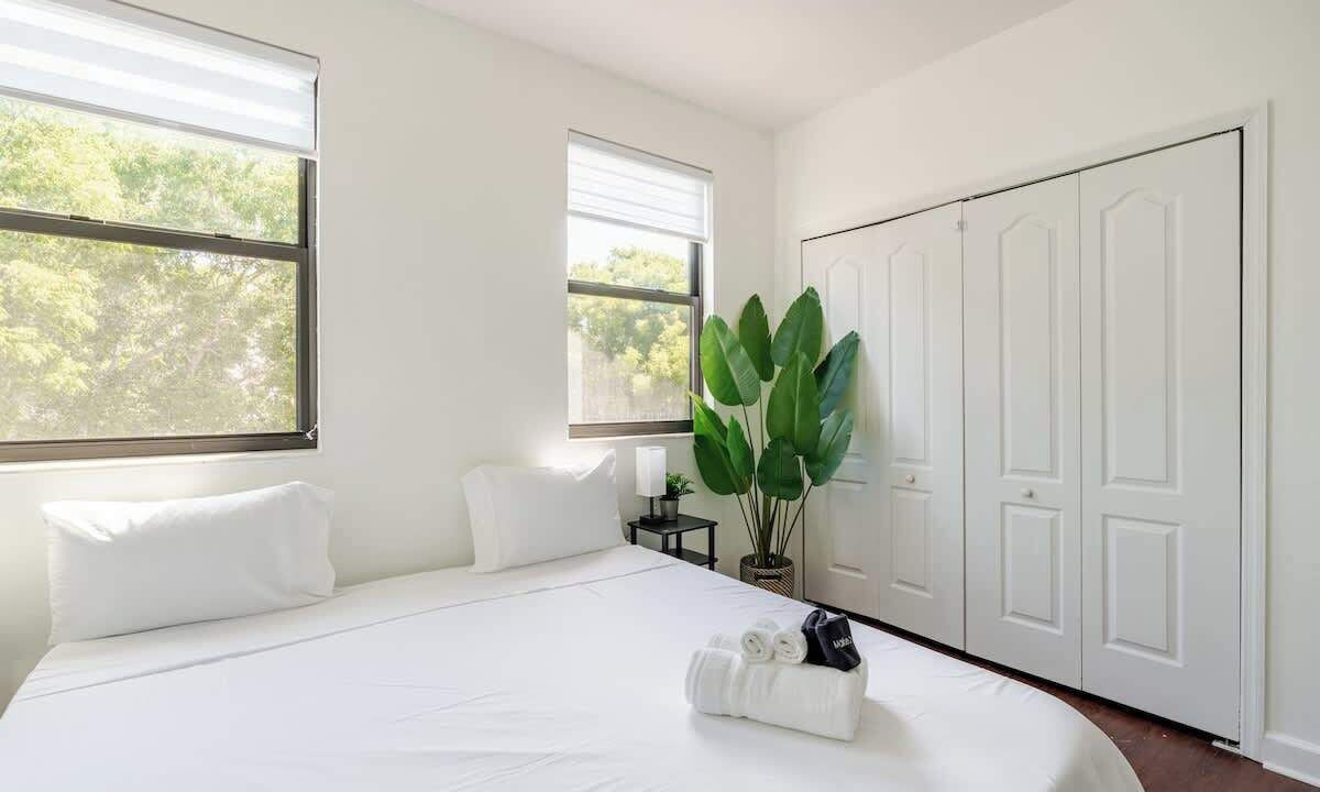 Photo of Bedroom in Tamiami
