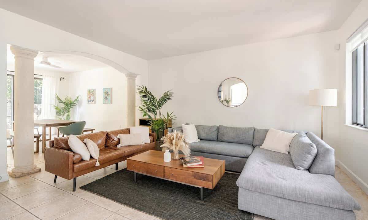 Photo of Livingroom in Tamiami
