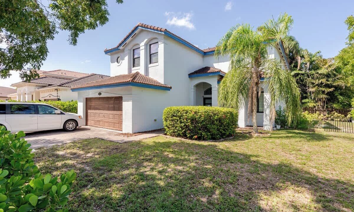 Photo of Outdoor in Tamiami