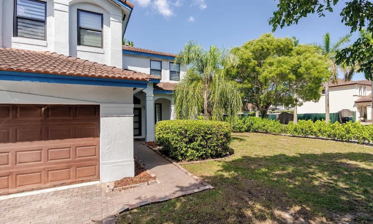 Photo of Outdoor in Tamiami