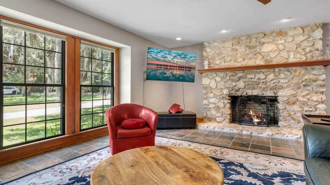 Photo of Livingroom in Tallahassee
