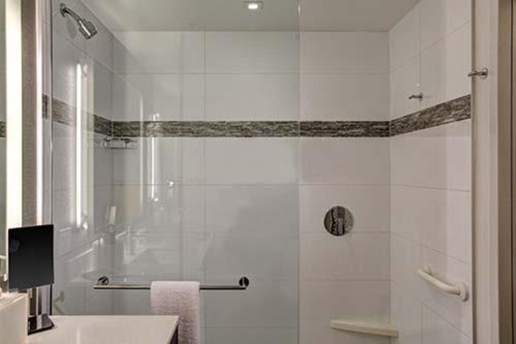Photo of Bathroom in Surfside