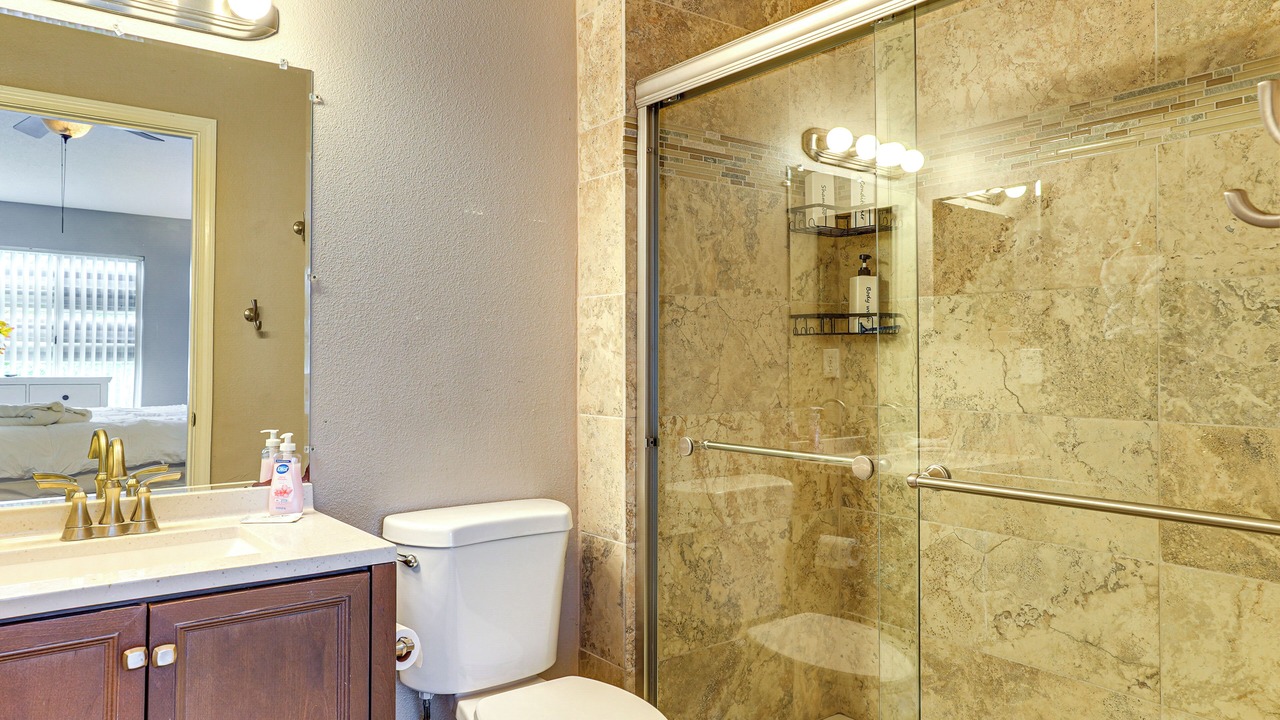 Photo of Bathroom in Meadow Pointe