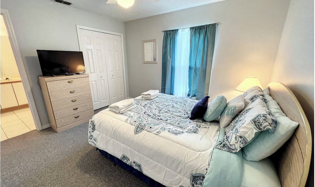 Photo of Bedroom in Sunridge Woods
