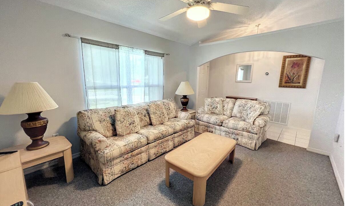 Photo of Livingroom in Sunridge Woods