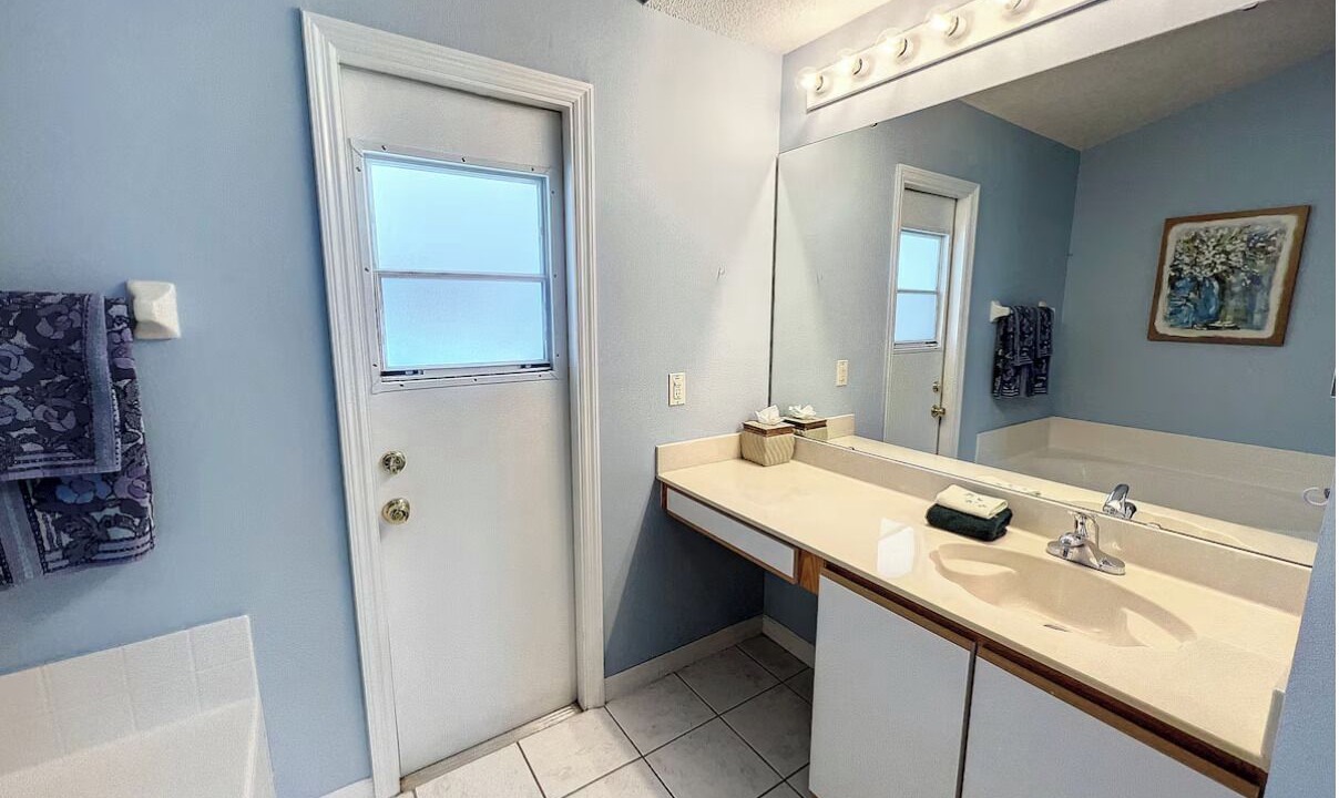 Photo of Bathroom in Sunridge Woods
