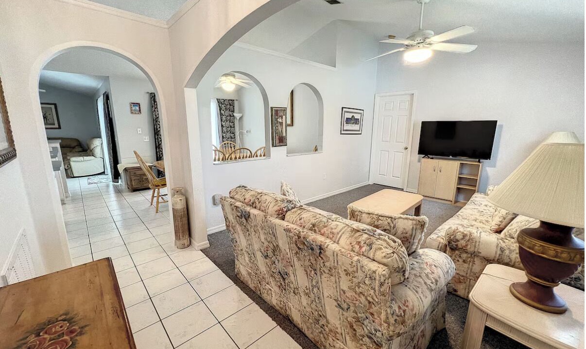 Photo of Livingroom in Sunridge Woods