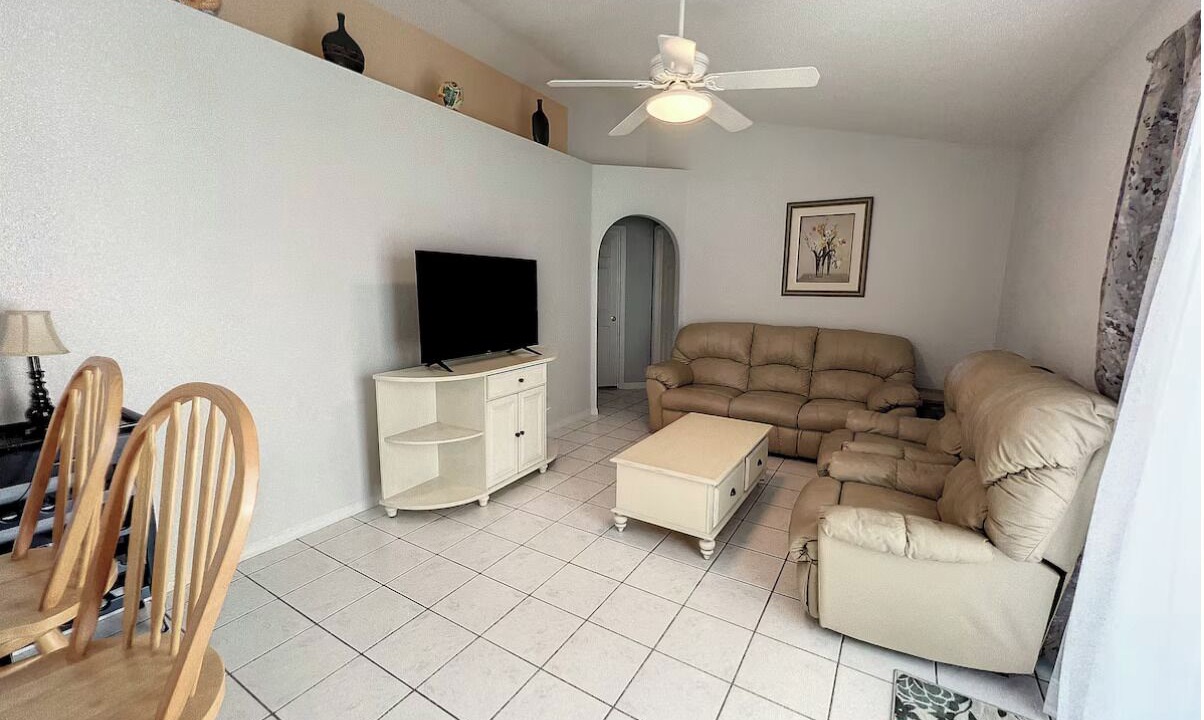 Photo of Livingroom in Sunridge Woods