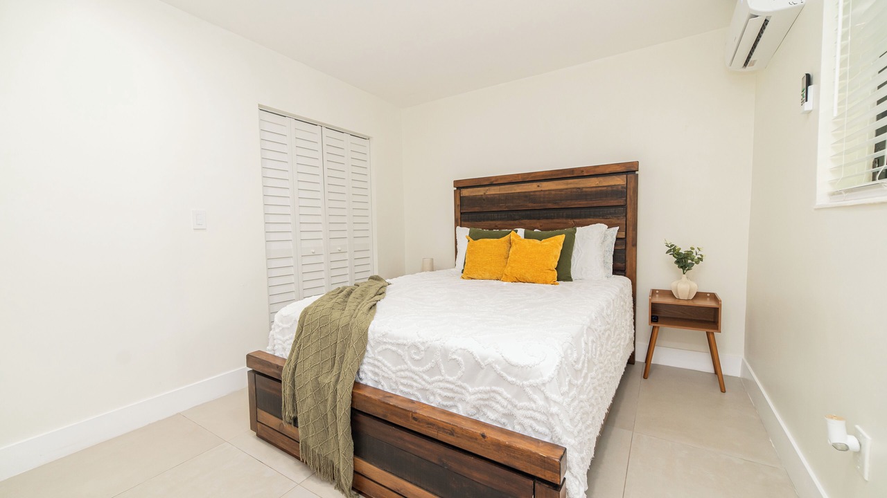 Photo of Bedroom in Sweetwater
