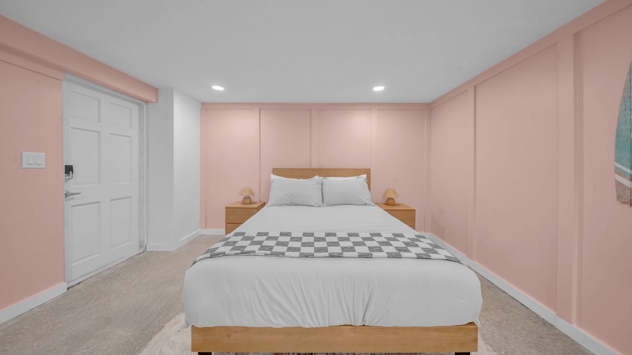 Photo of Bedroom in Crystal Beach