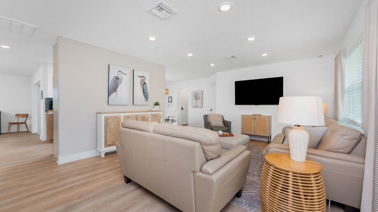 Photo of Livingroom in Oakland Hills