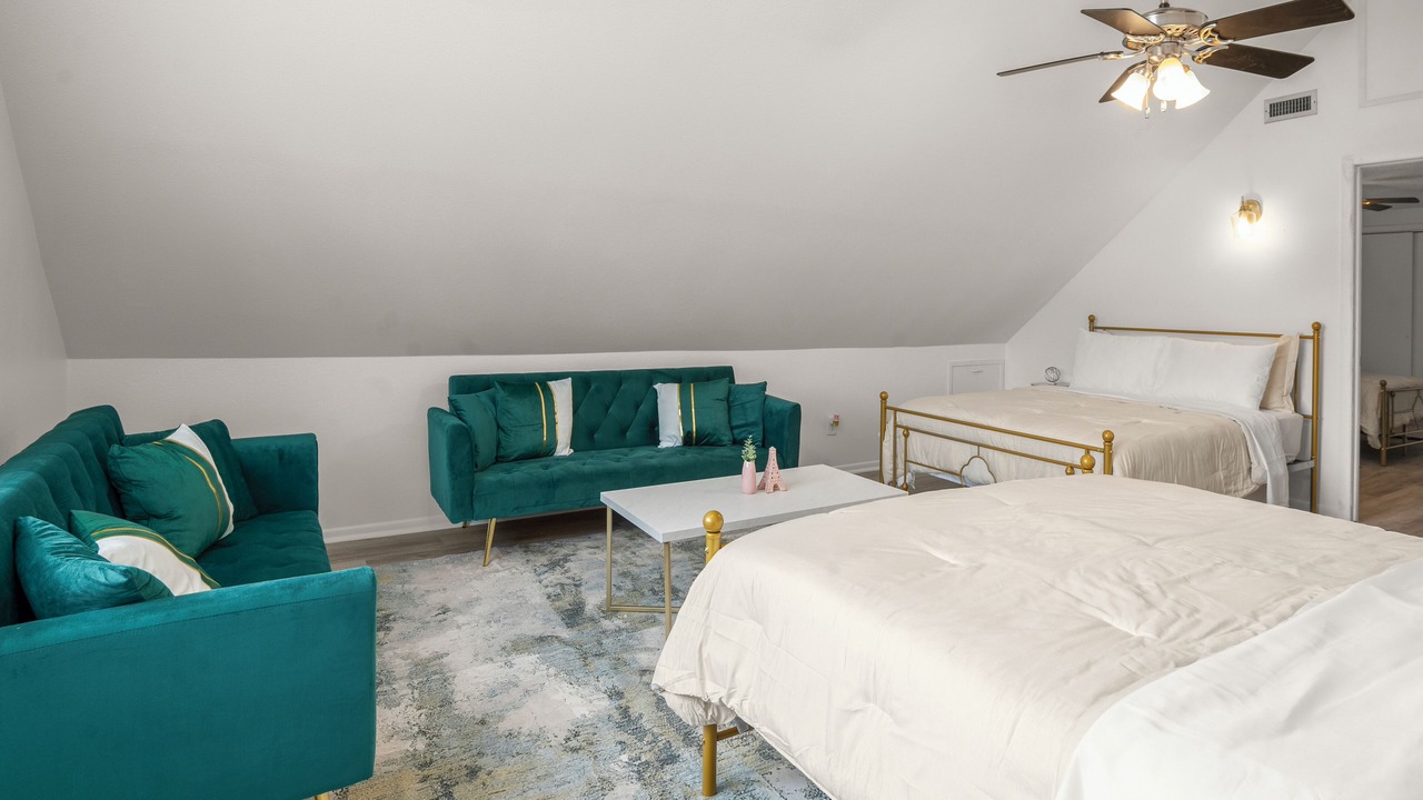 Photo of Bedroom in Bay Crest Park