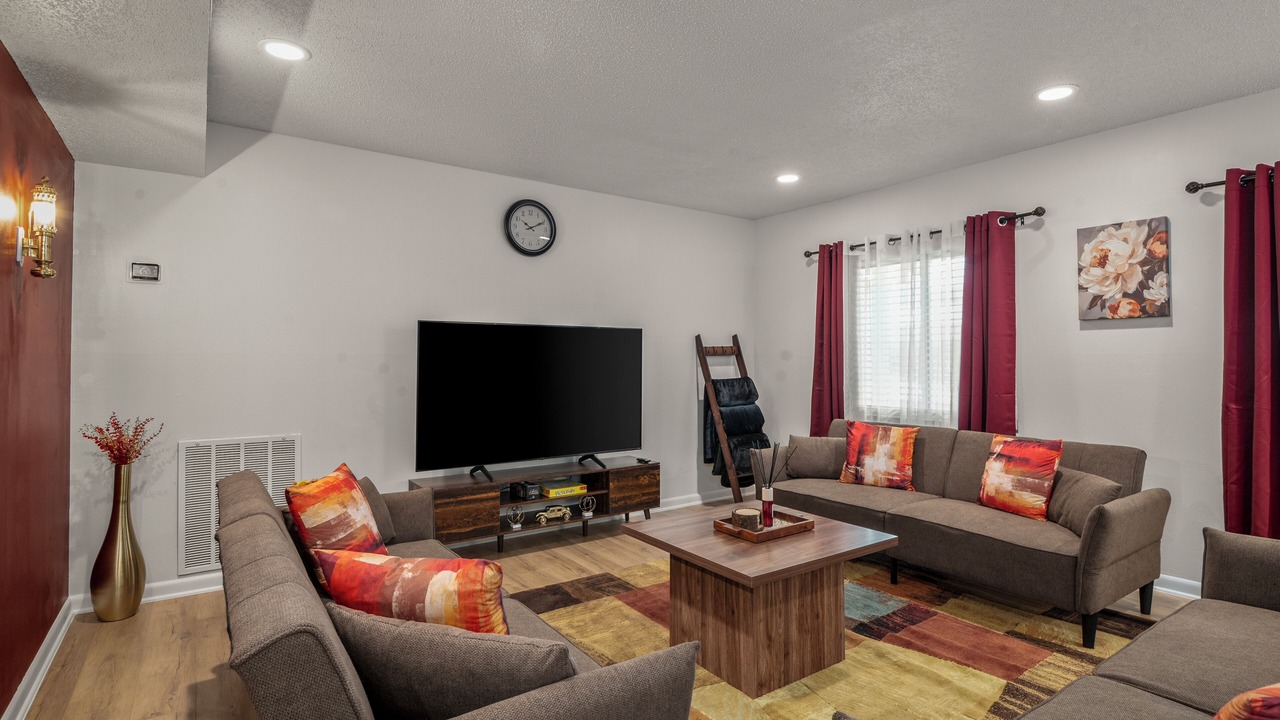 Photo of Livingroom in Bay Crest Park