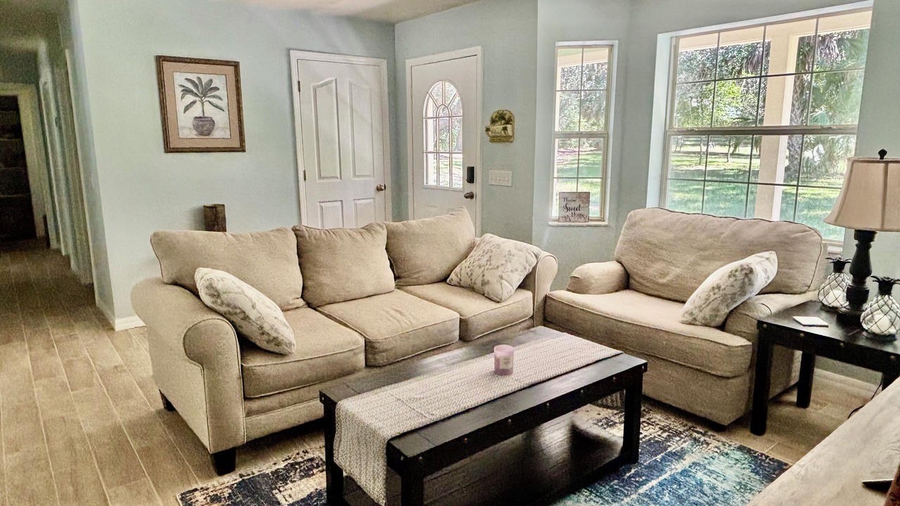 Photo of Livingroom in Trenton