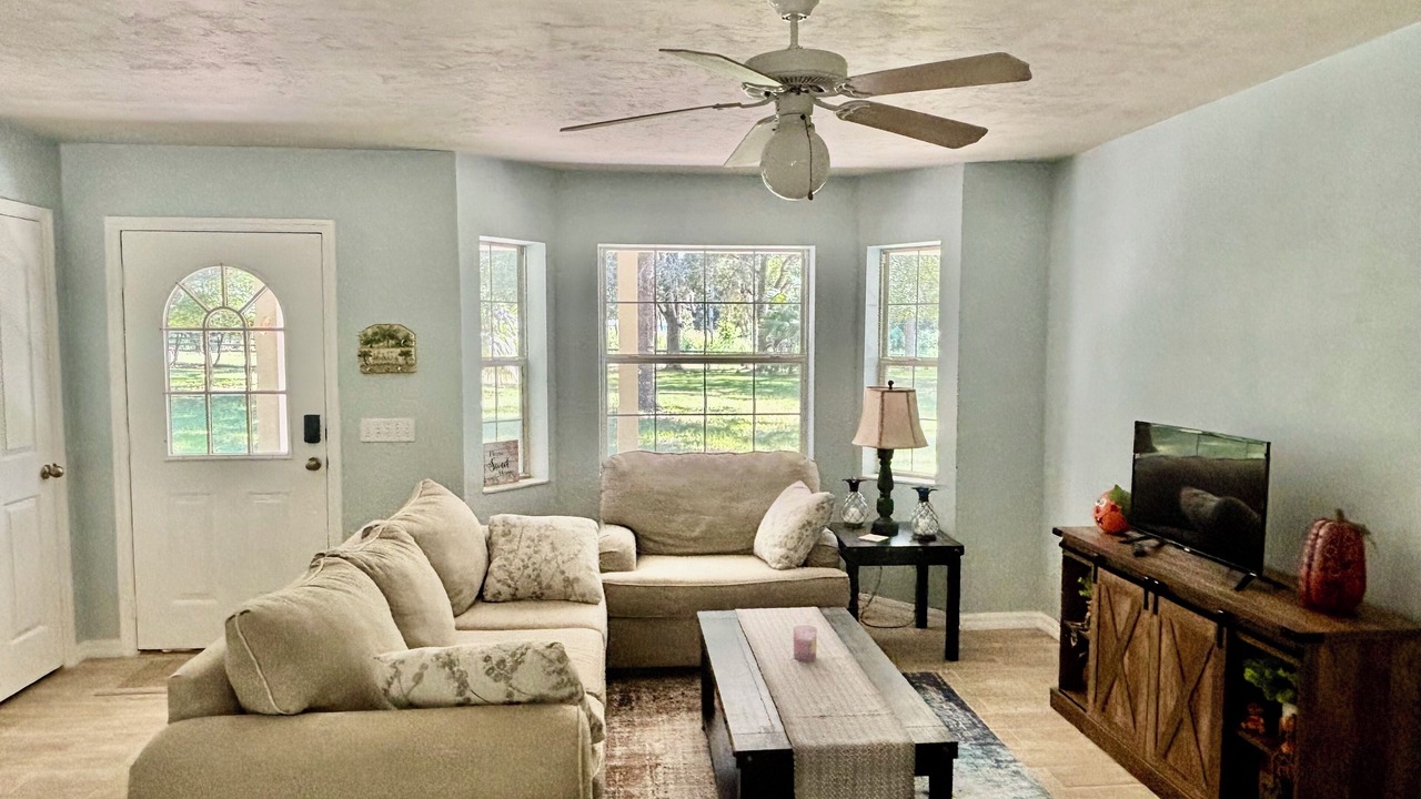 Photo of Livingroom in Trenton