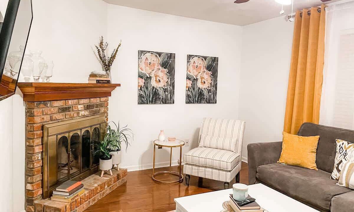 Photo of Livingroom in Tallahassee