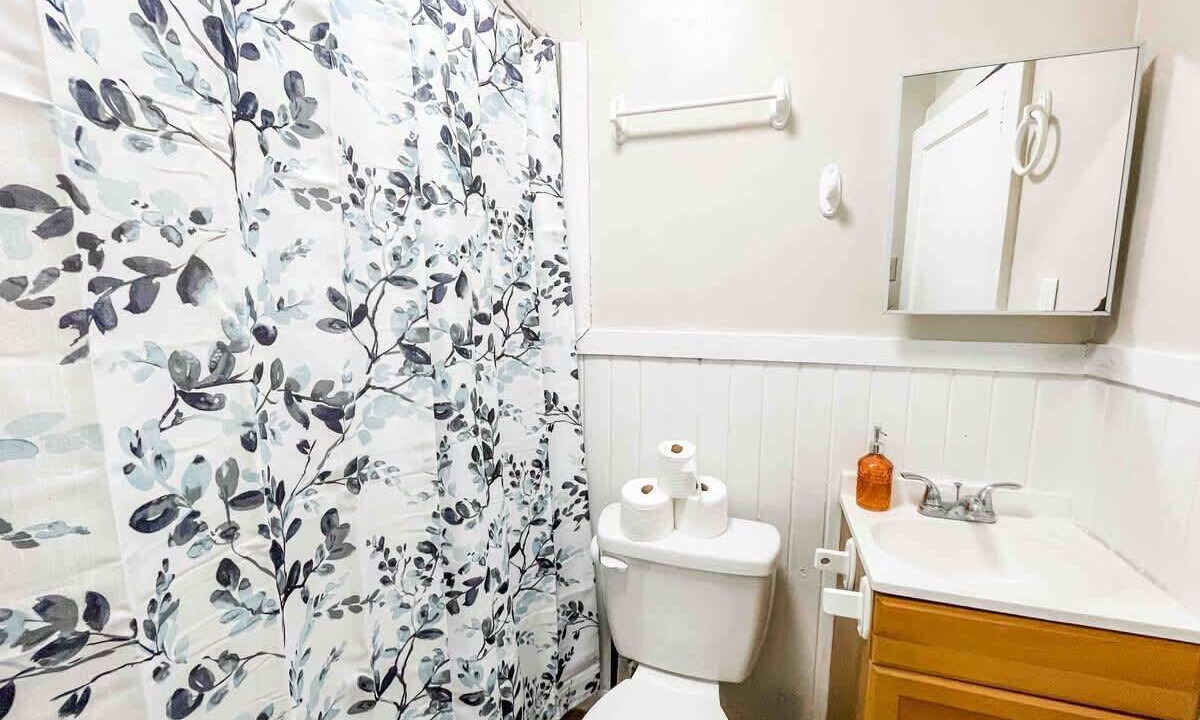 Photo of Bathroom in Griffin Heights