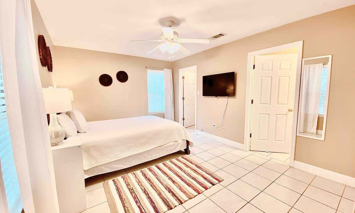 Photo of Bedroom in Tallahassee
