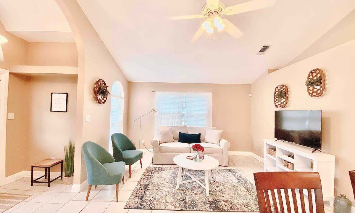 Photo of Livingroom in Tallahassee