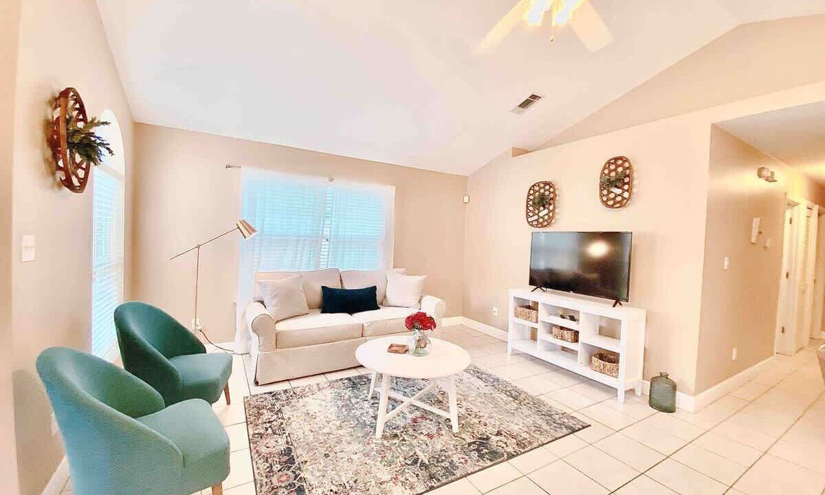 Photo of Livingroom in Tallahassee