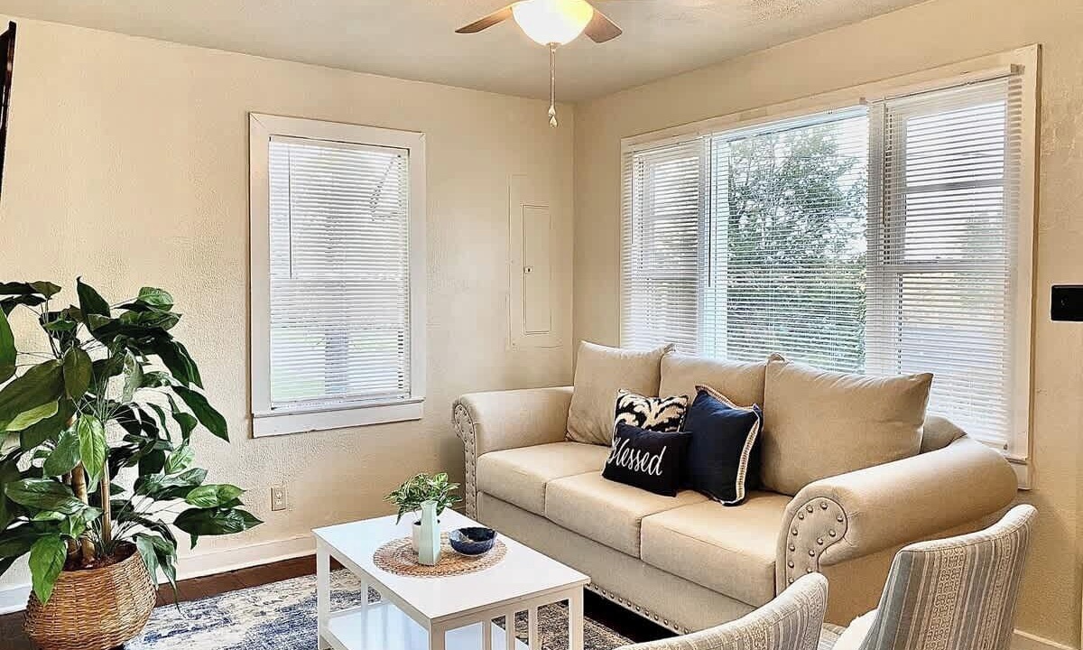 Photo of Livingroom in Griffin Heights