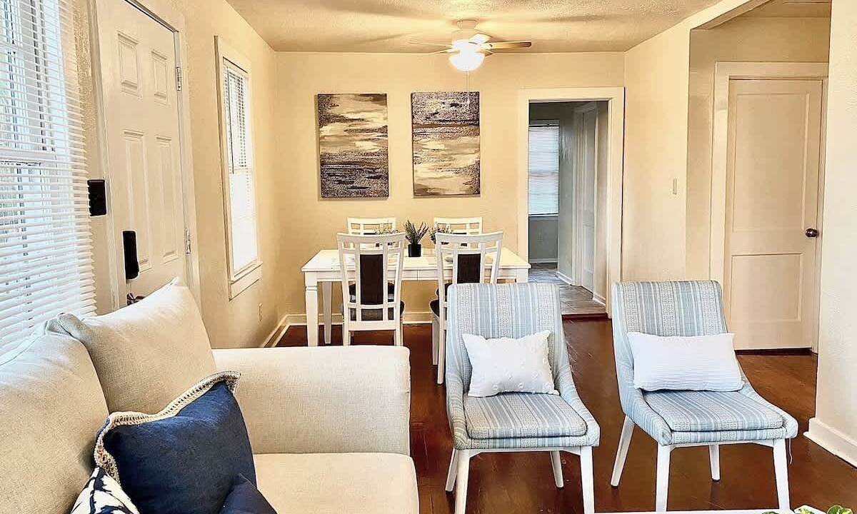 Photo of Livingroom in Griffin Heights