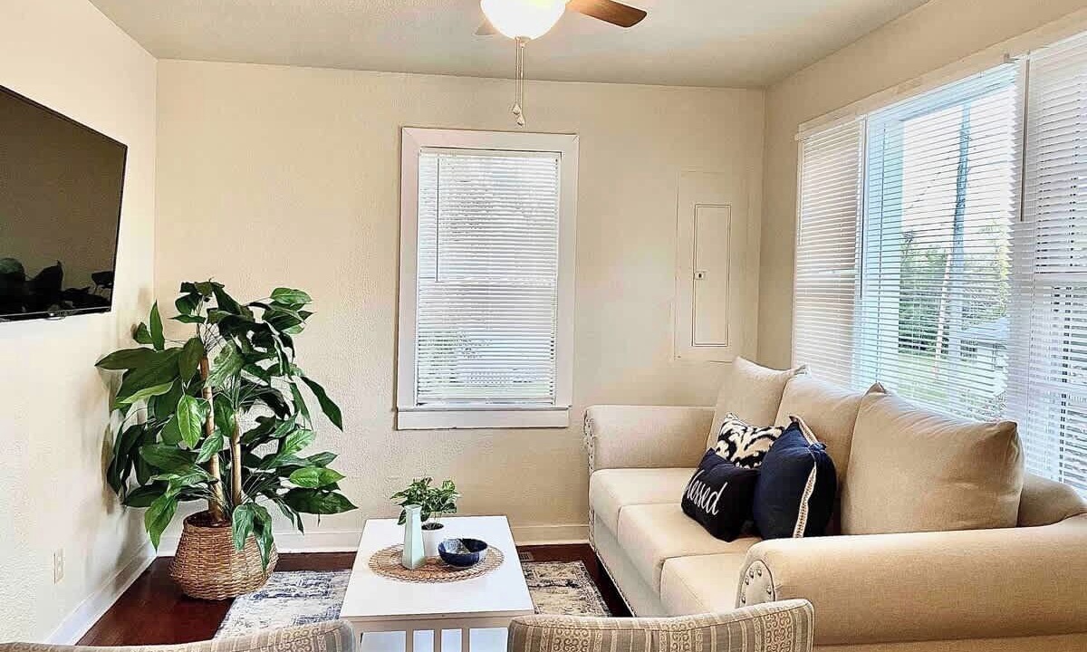 Photo of Livingroom in Griffin Heights