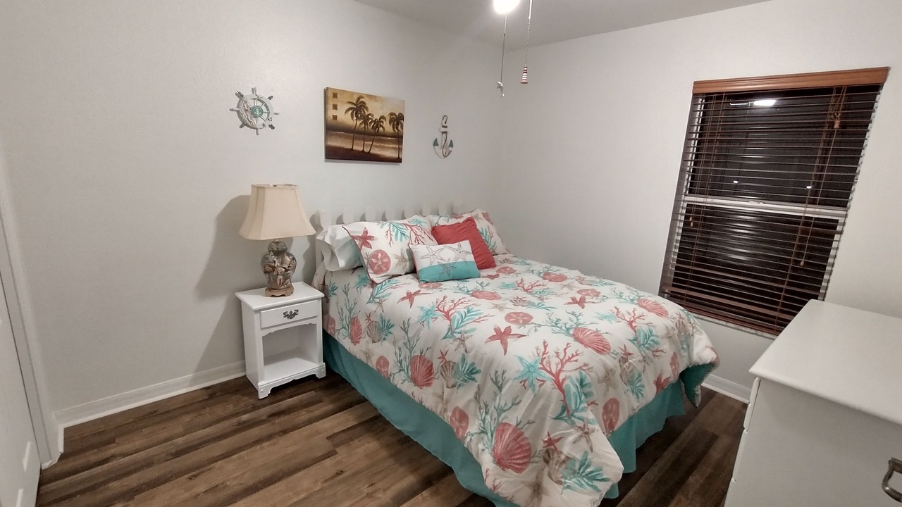 Photo of Bedroom in Gulf Cove
