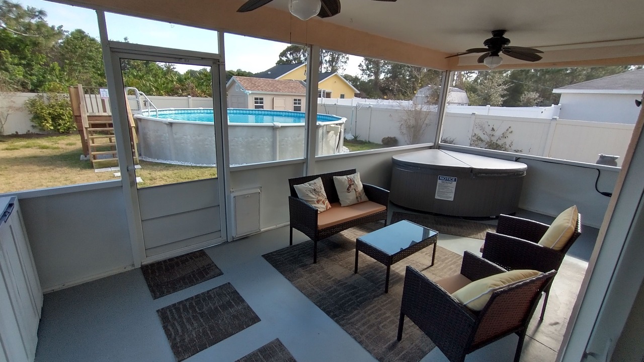 Photo of Patio Balcony in Gulf Cove