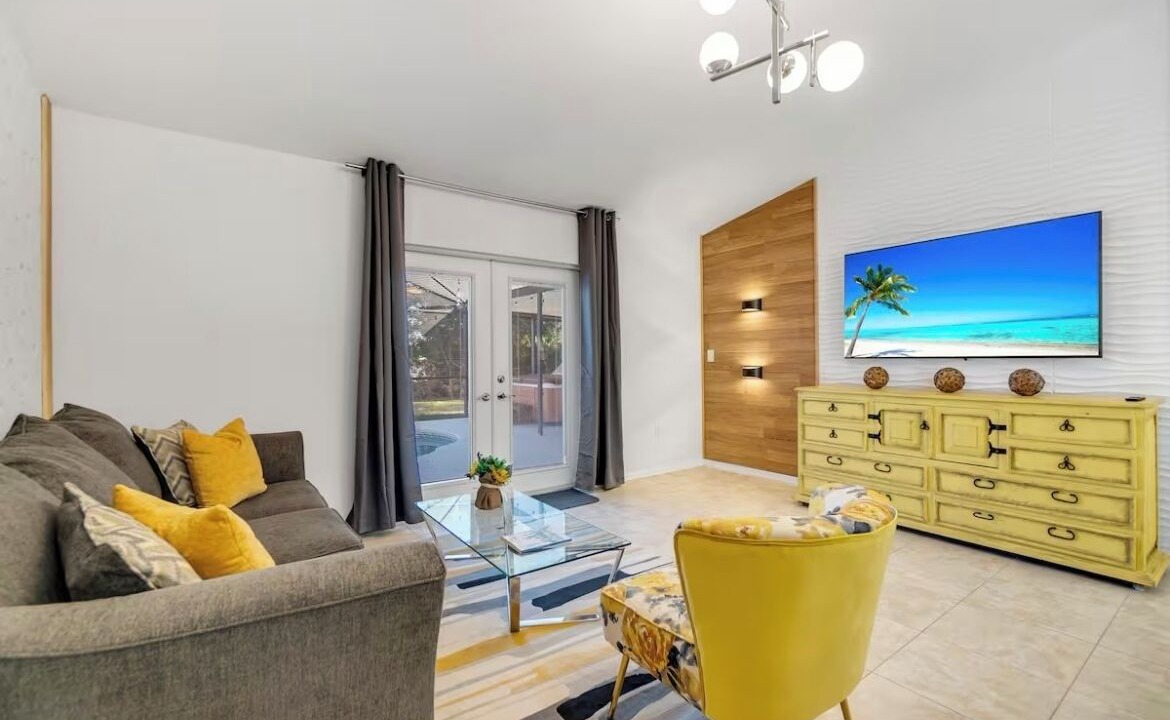Photo of Livingroom in Sunridge Woods