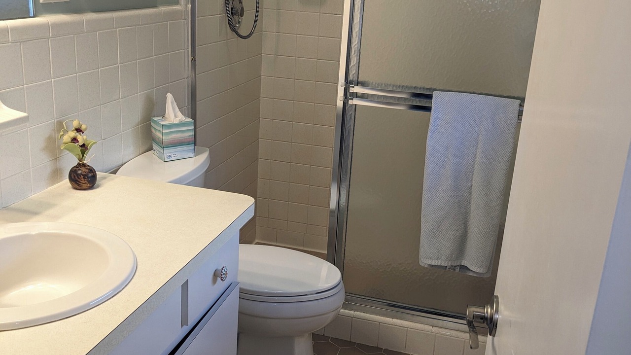 Photo of Bathroom in Golden Beach