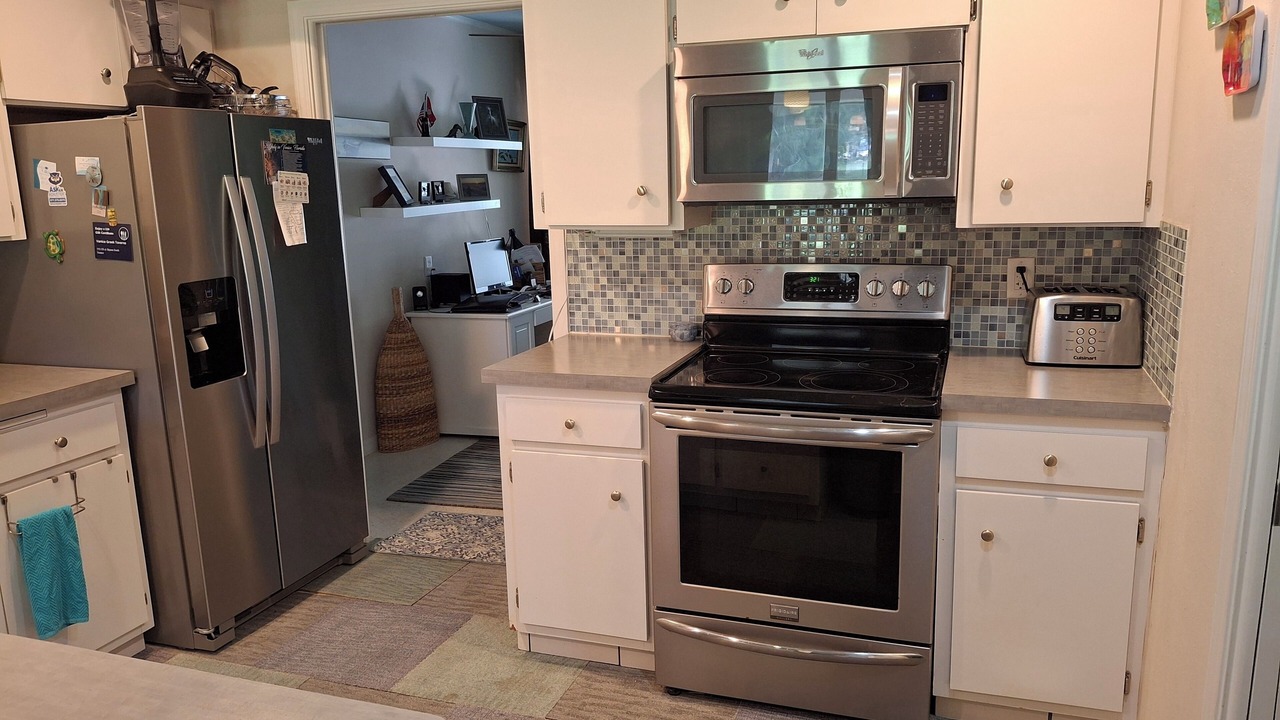 Photo of Kitchen in Golden Beach