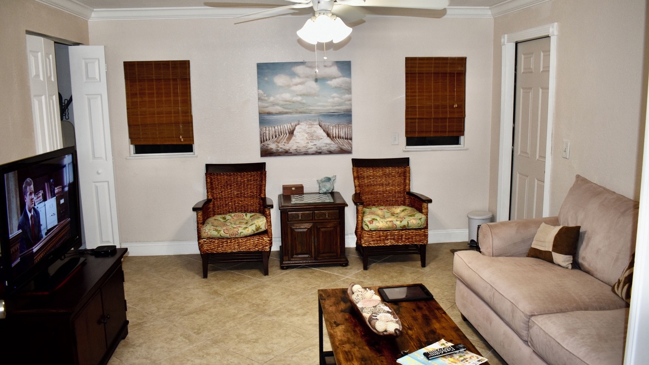 Photo of Livingroom in Michigan Beach