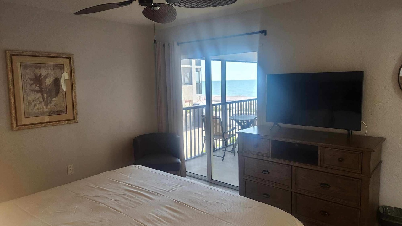 Photo of Bedroom in Vanderbilt Beach