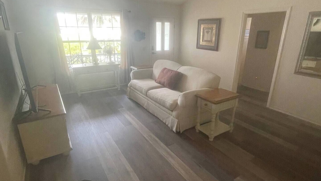 Photo of Livingroom in Duval