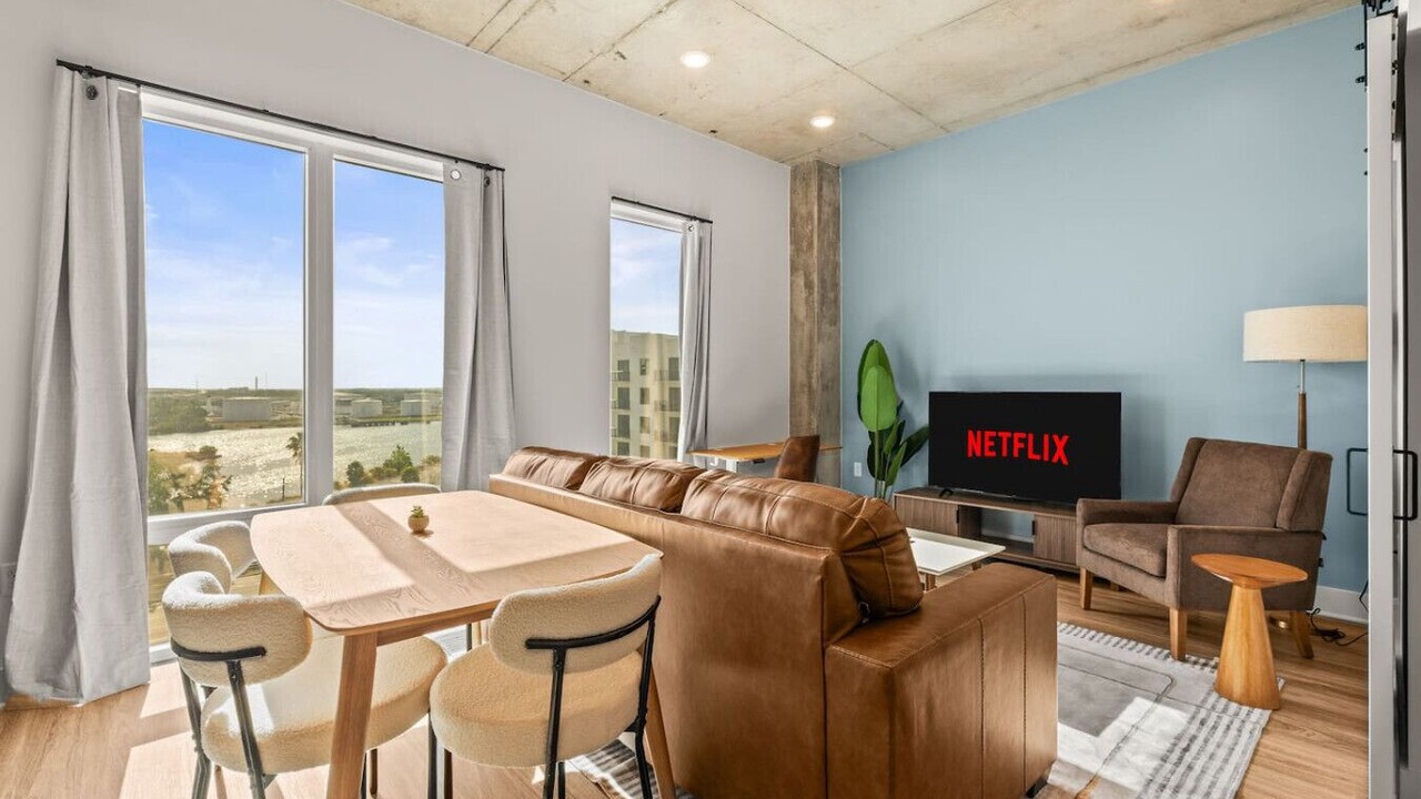 Photo of Livingroom in Channel District