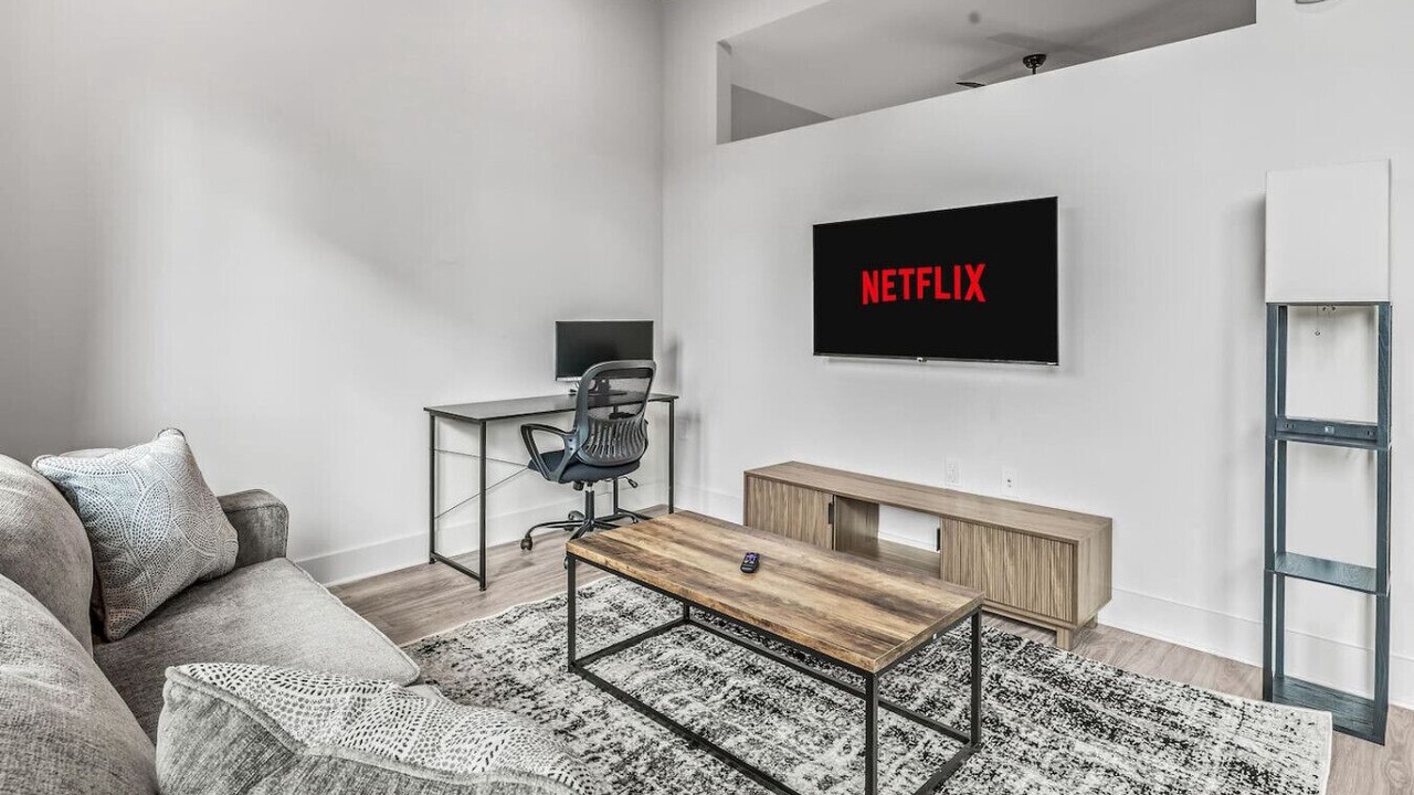 Photo of Livingroom in Channel District