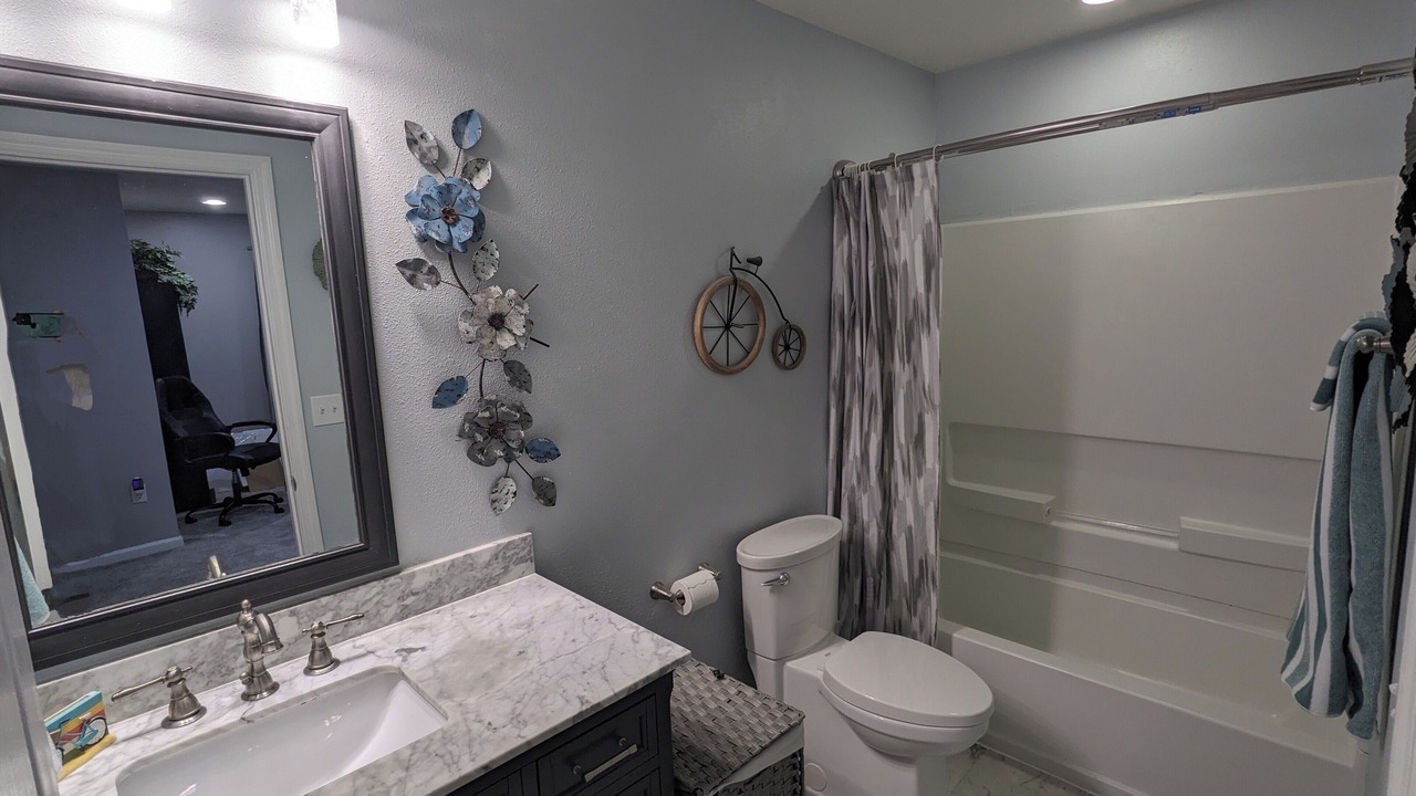 Photo of Bathroom in OakLeaf Plantation