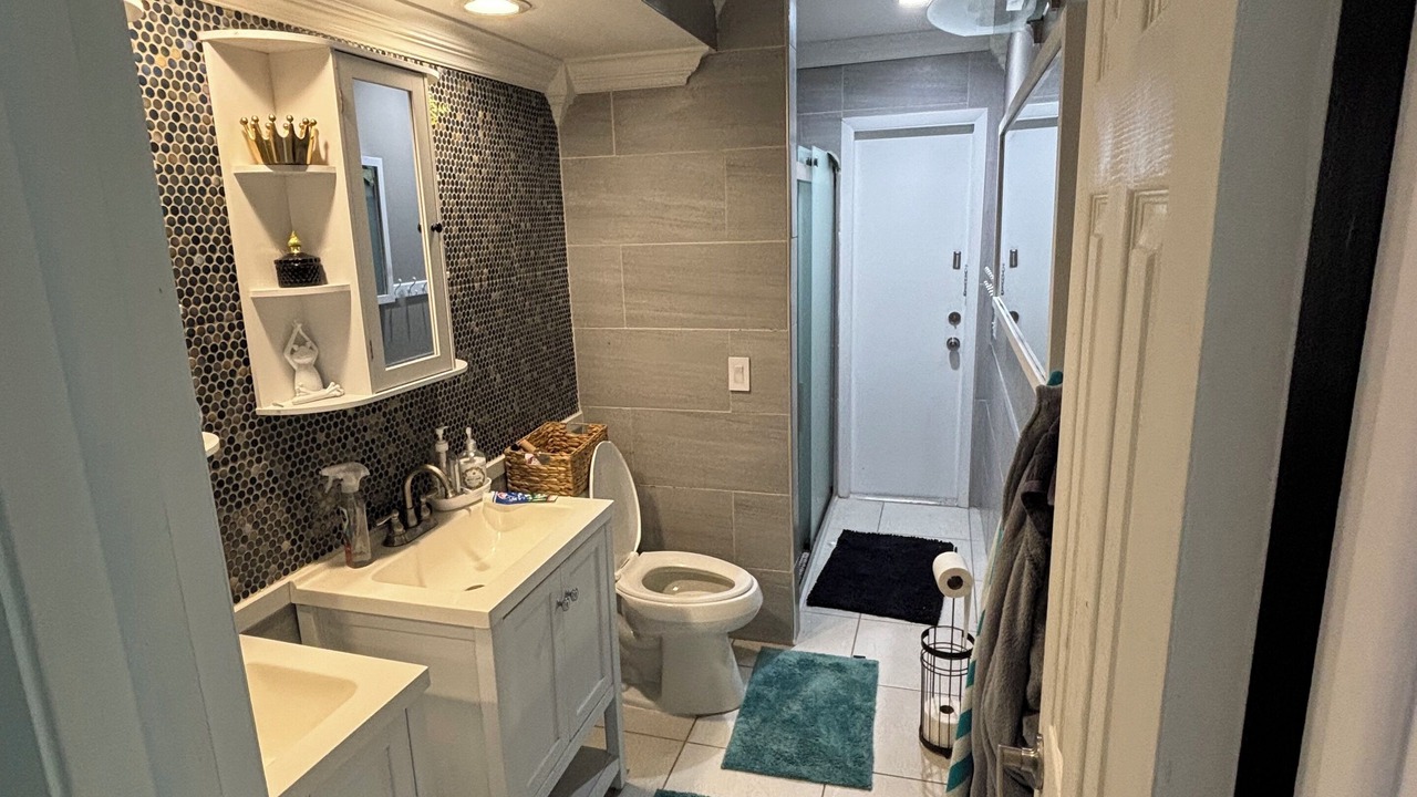 Photo of Bathroom in Coral Springs