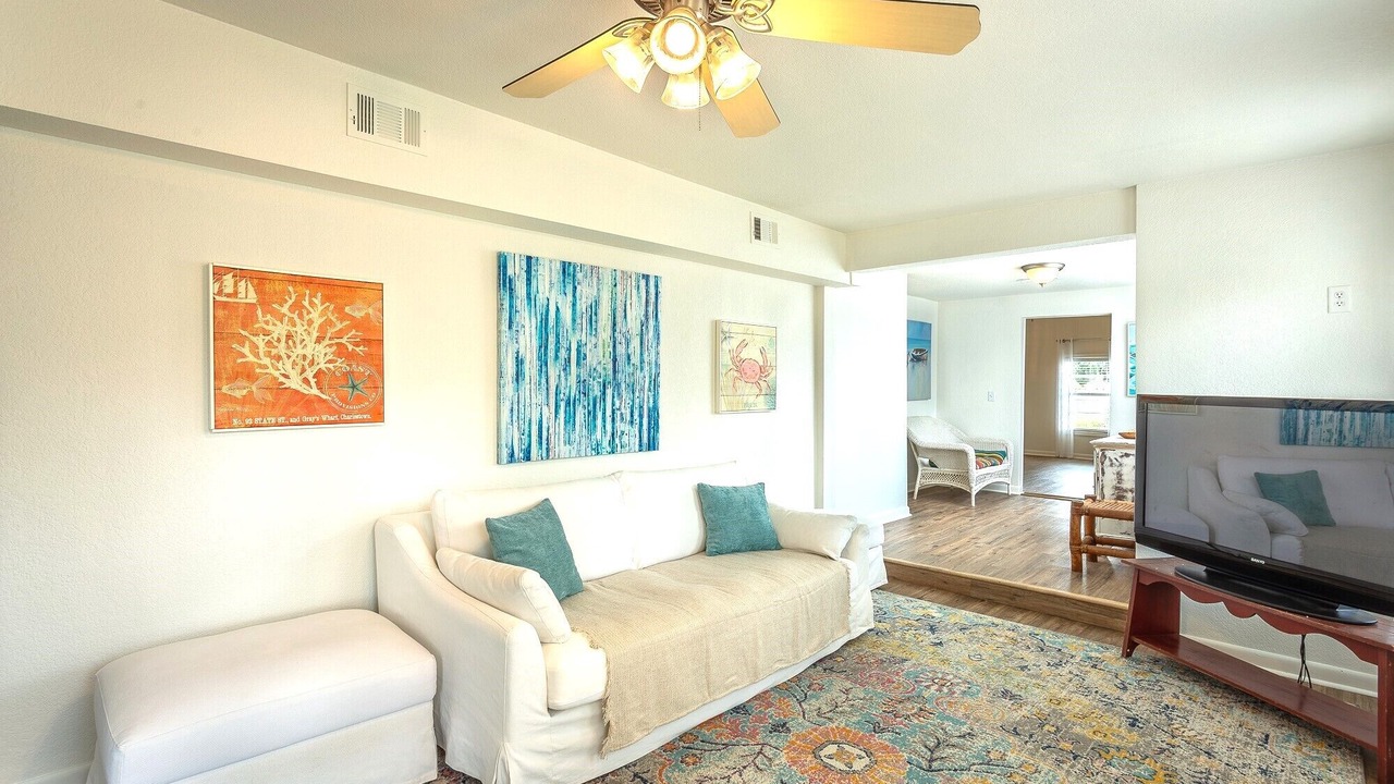 Photo of Livingroom in Apalachicola