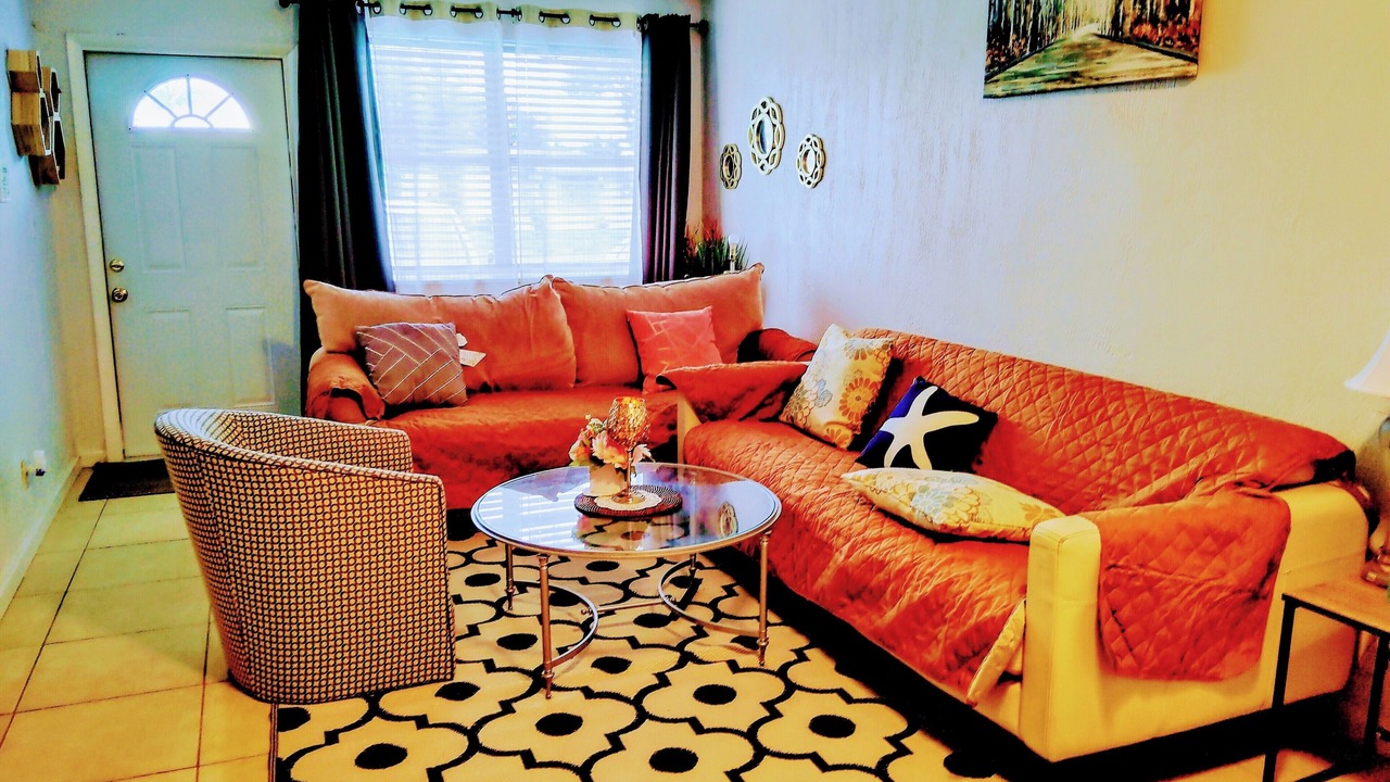 Photo of Livingroom in Riviera Beach