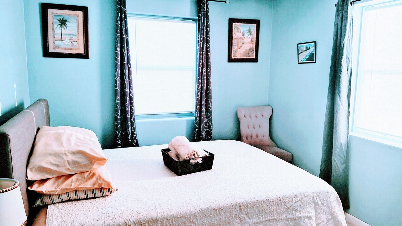 Photo of Bedroom in Riviera Beach