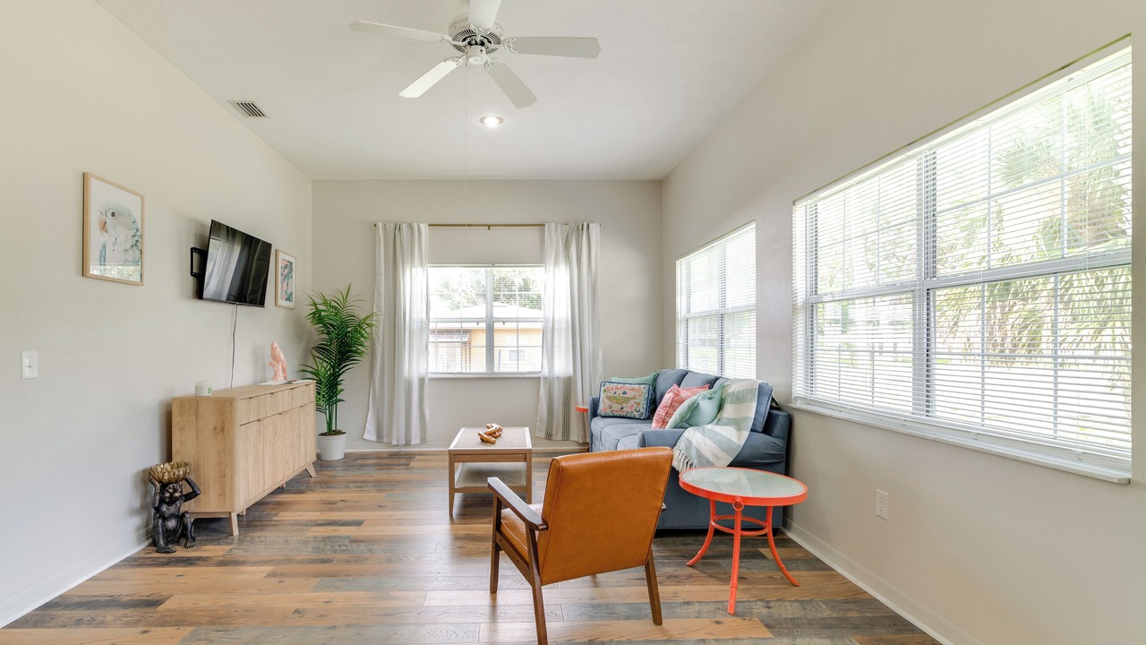 Photo of Livingroom in Springs at Kings Bay
